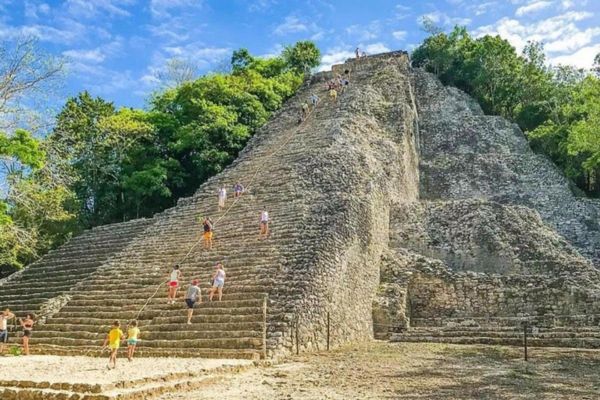 PASSEIO POR COBÁ E TULUM COM MERGULHO NO CENOTE