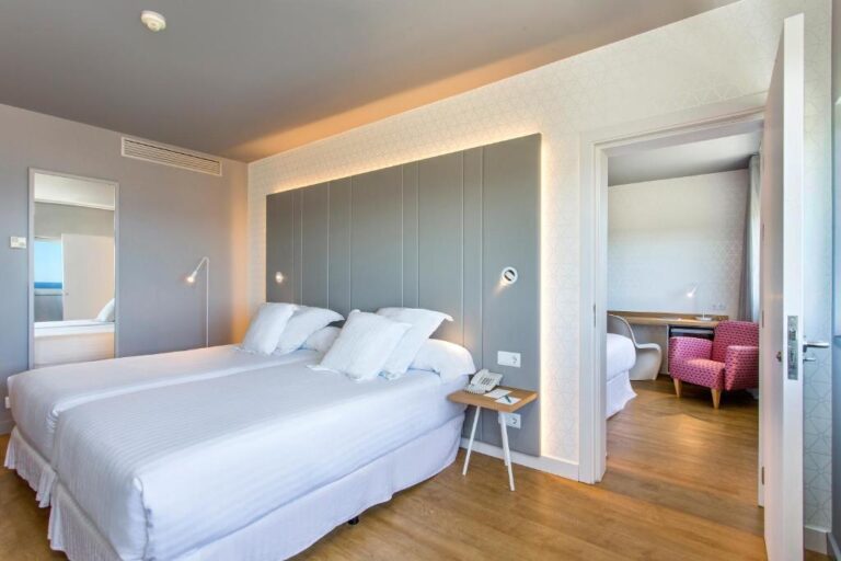 OCCIDENTAL ATENEA MAR - ADULTS ONLY