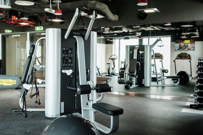 HAMPTON BY HILTON DUBAI AL SEEF