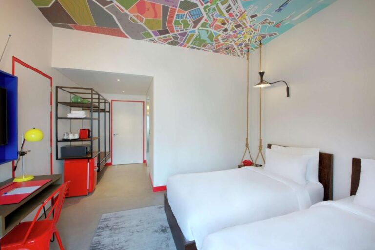 HAMPTON BY HILTON DUBAI AL SEEF