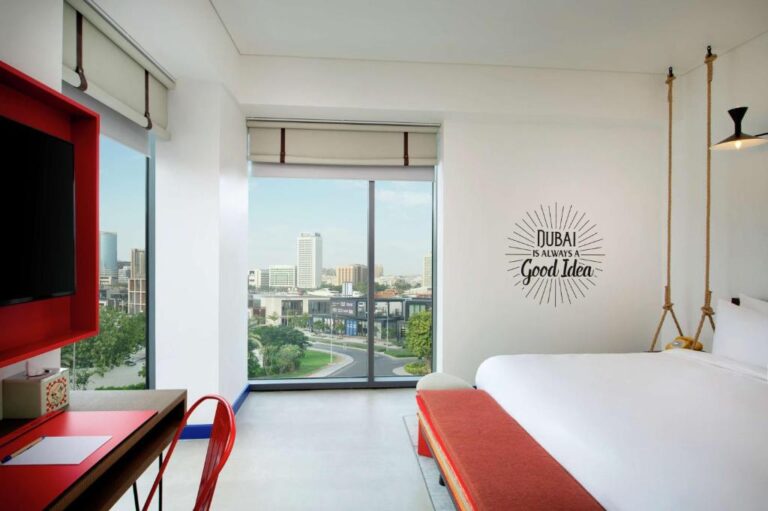 HAMPTON BY HILTON DUBAI AL SEEF