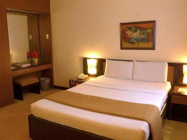 Town View Hotel