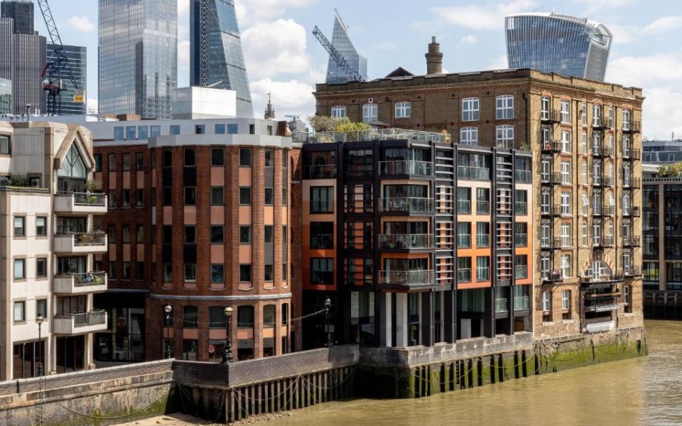 Locke at Broken Wharf