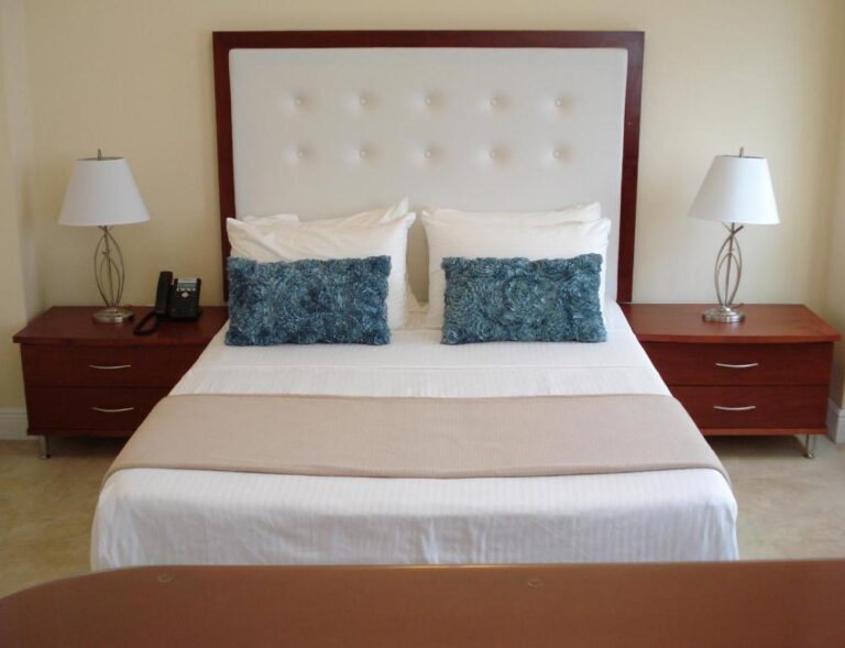 Westover Arms Hotel