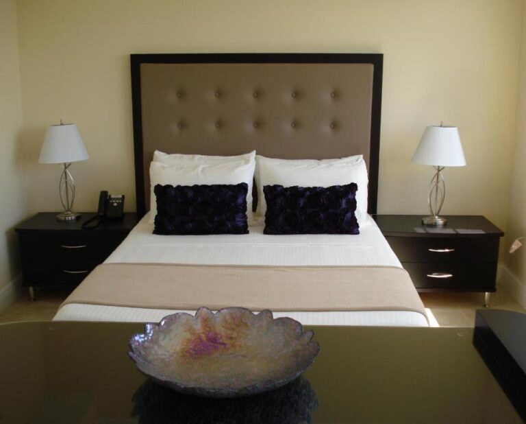 Westover Arms Hotel