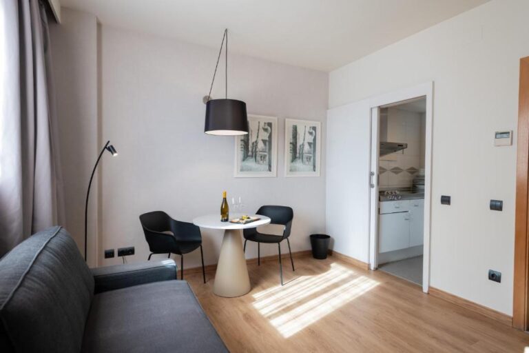 ATENEA BARCELONA APARTHOTEL