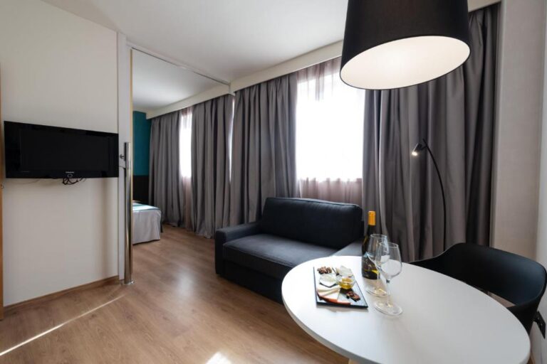 ATENEA BARCELONA APARTHOTEL