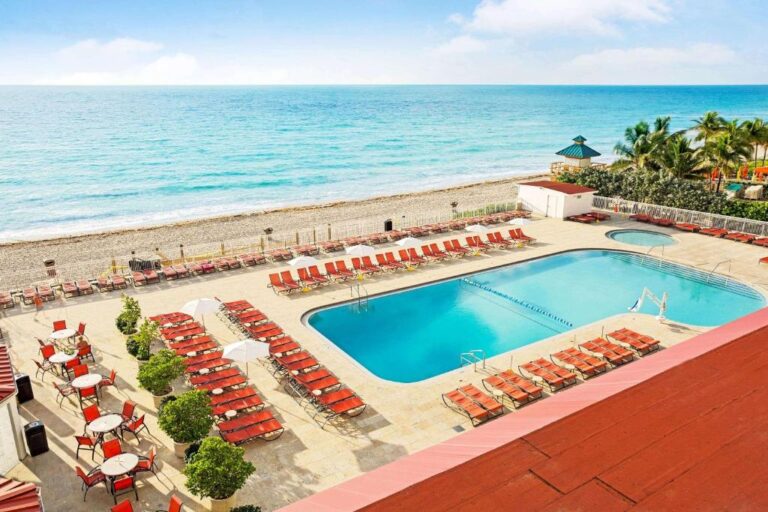 Ramada Plaza by Wyndham Marco Polo Beach Resort