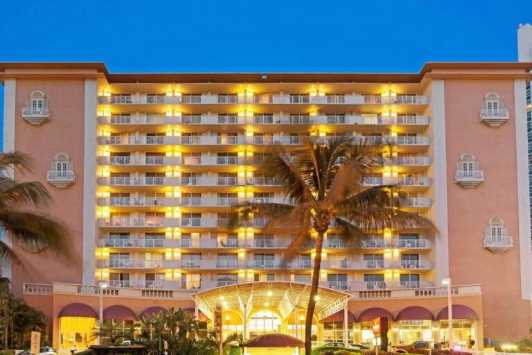 Ramada Plaza by Wyndham Marco Polo Beach Resort