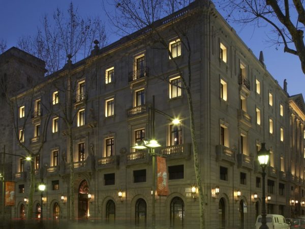 HOTEL 1898