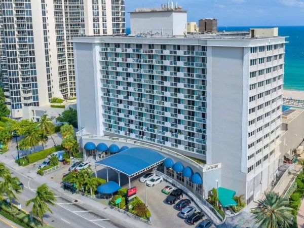 Ramada Plaza by Wyndham Marco Polo Beach Resort